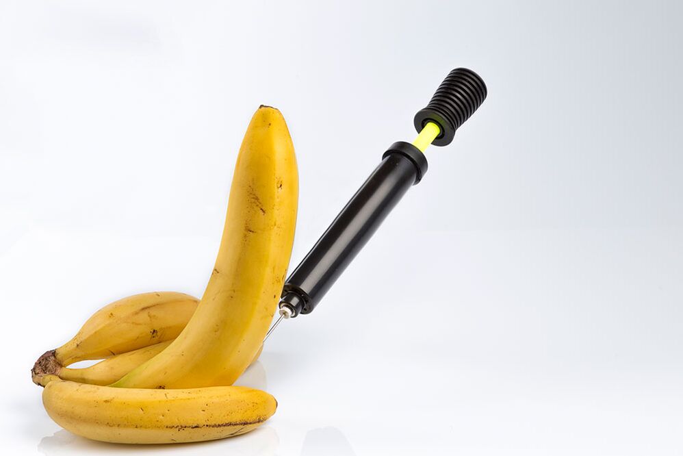 wstrzyknięcie banana symuluje wstrzyknięcie powiększające penisa